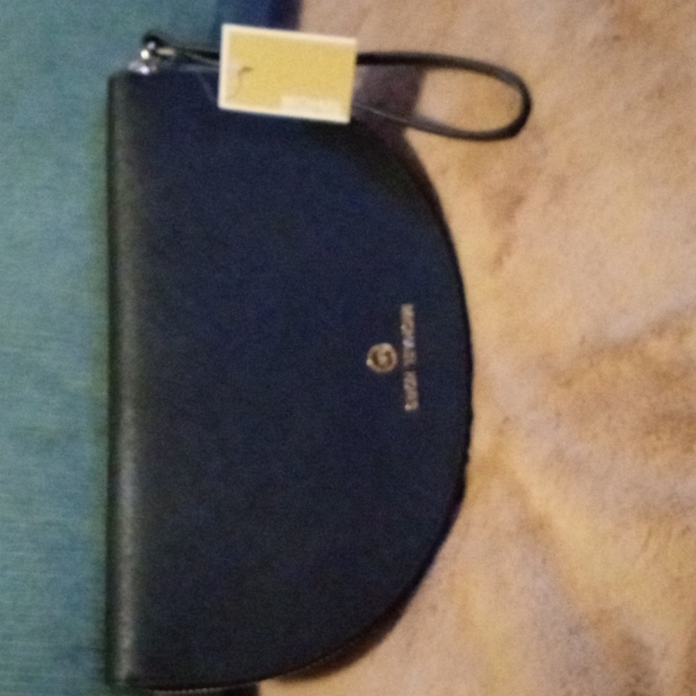 Wristlet
